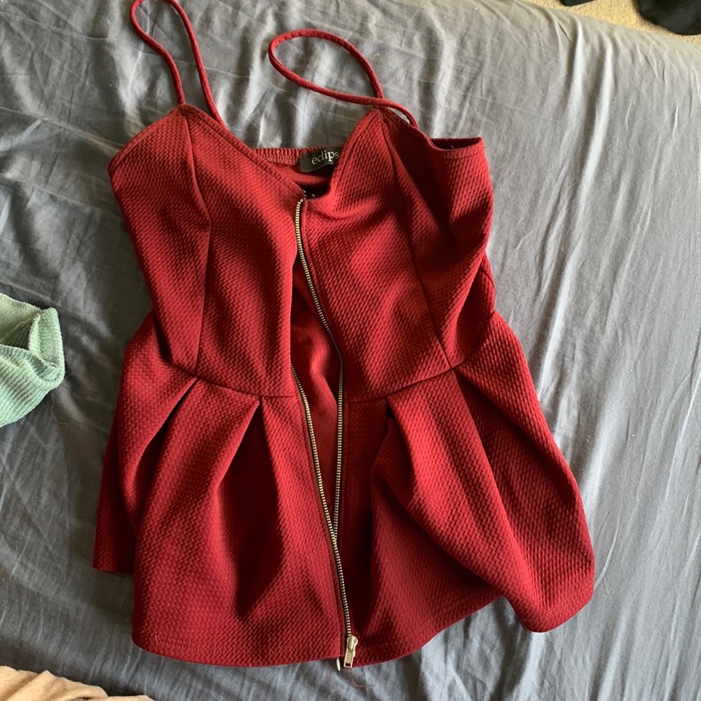 Eclipse front zip dark pink - maroon ruffle tank